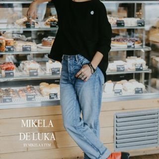 Zimní dny si žádají kousky, ve kterých se cítíš pohodlně, hezky a tak trochu… doma. ❄️✨ A přesně tak působí věci od...