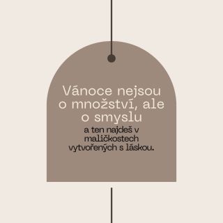 Někdy stačí maličkost vytvořená s láskou, aby Vánoce dostaly svůj skutečný význam. 🤍🕯️✨ Celý sortiment najdete, kromě...